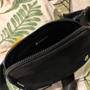 Lululemon Black everywhere belt bag